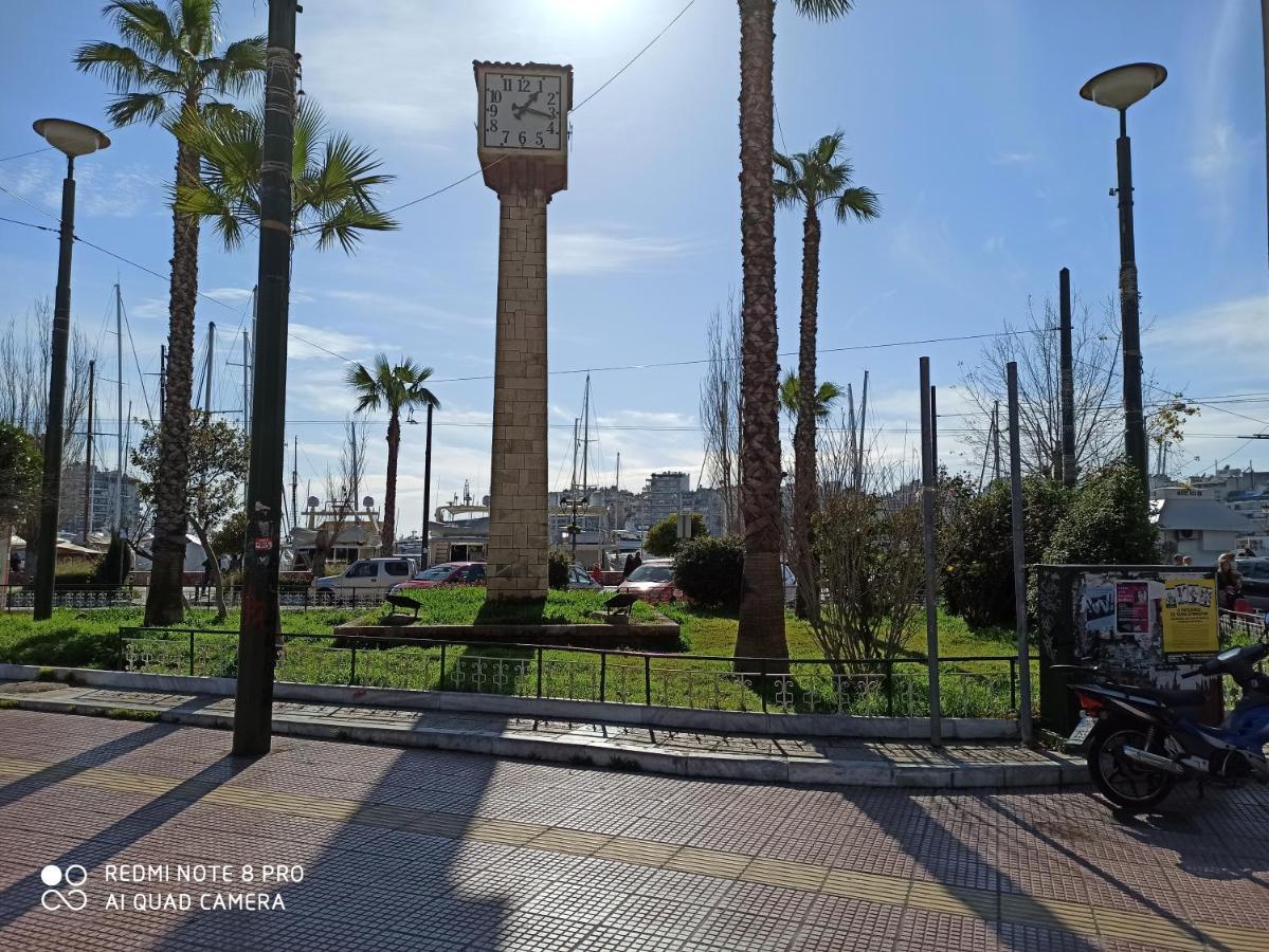 Apartment Center Piraeus Location Kastella Passalimani Port Buitenkant foto