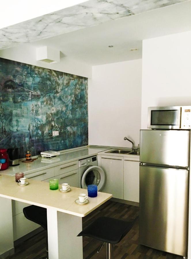 Apartment Center Piraeus Location Kastella Passalimani Port Buitenkant foto