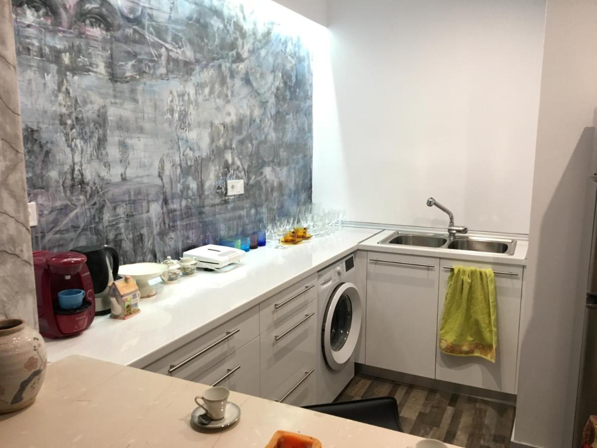 Apartment Center Piraeus Location Kastella Passalimani Port Buitenkant foto