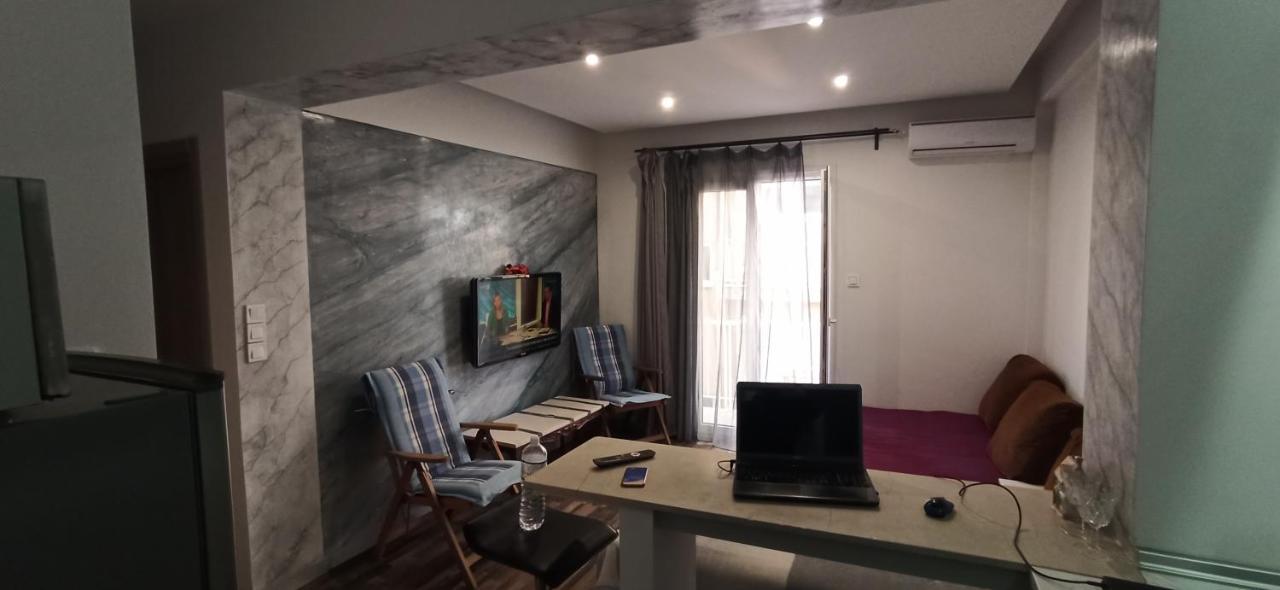 Apartment Center Piraeus Location Kastella Passalimani Port Buitenkant foto