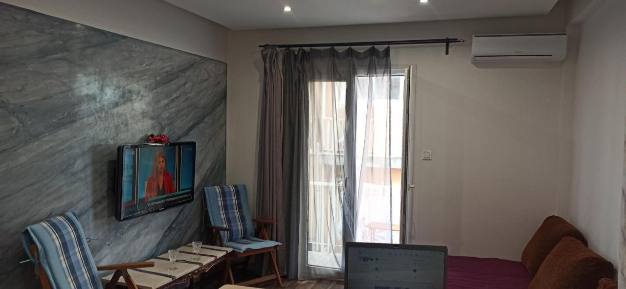 Apartment Center Piraeus Location Kastella Passalimani Port Buitenkant foto