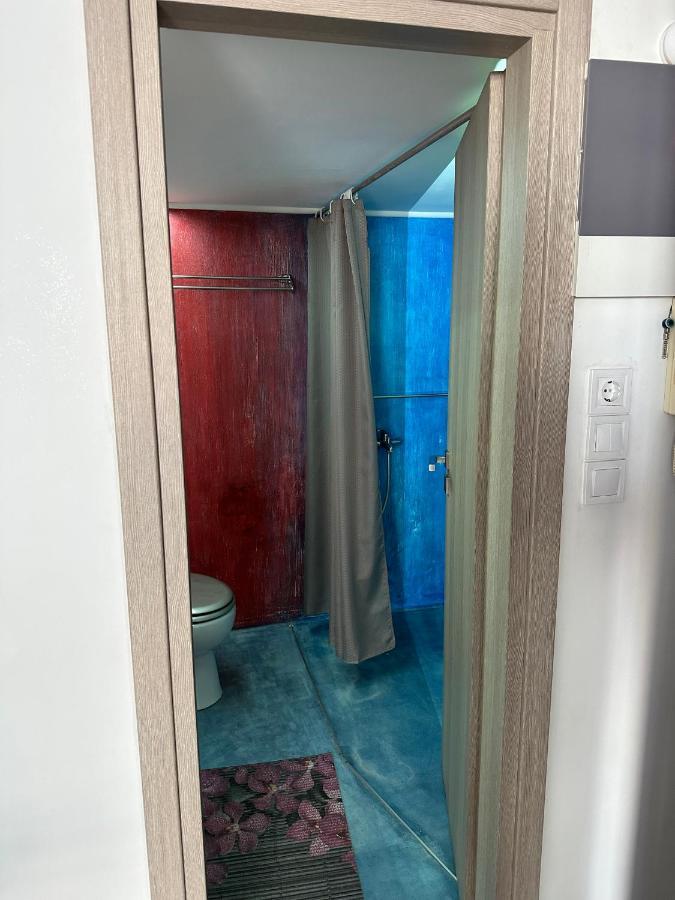 Apartment Center Piraeus Location Kastella Passalimani Port Buitenkant foto