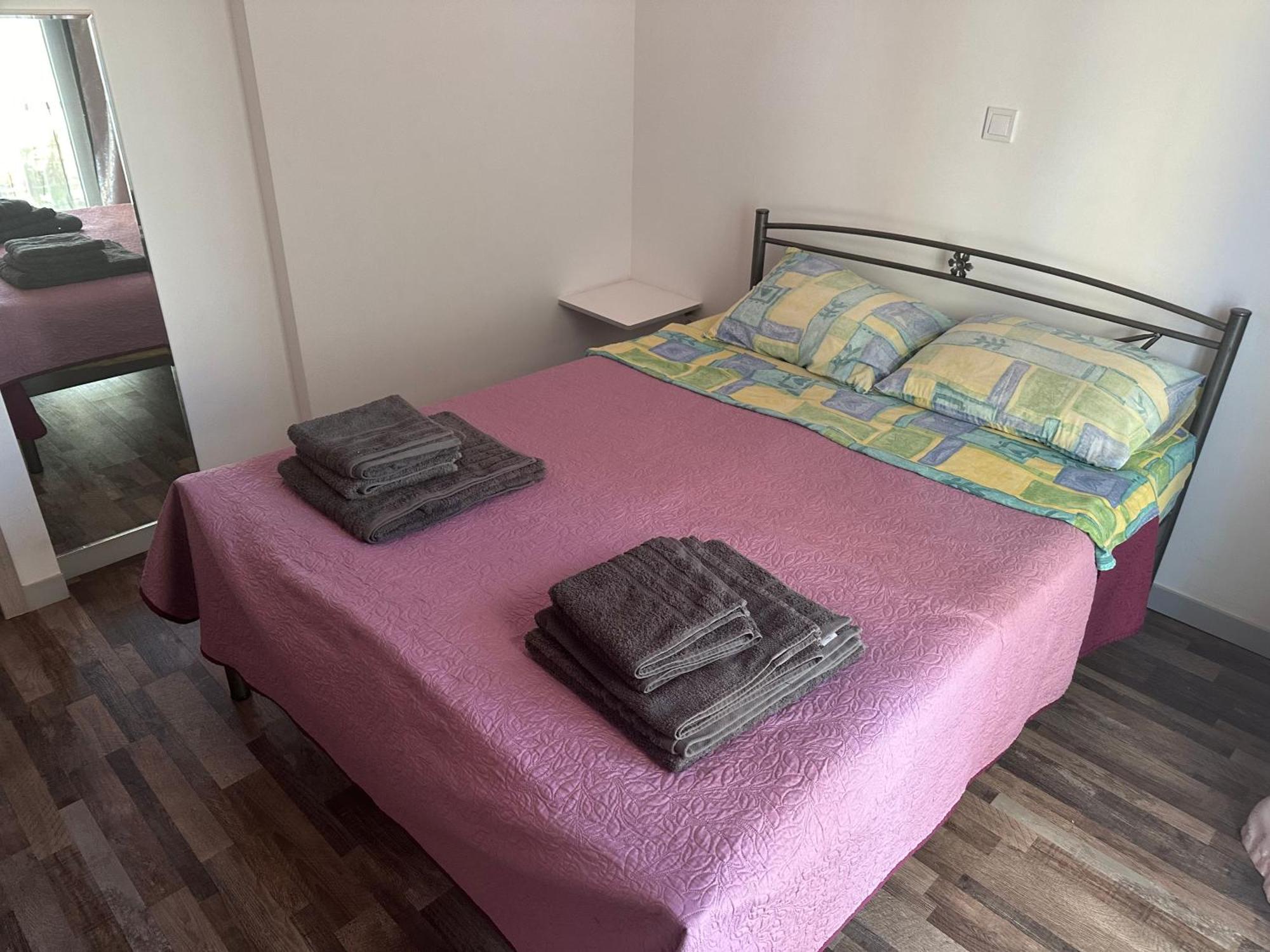 Apartment Center Piraeus Location Kastella Passalimani Port Buitenkant foto